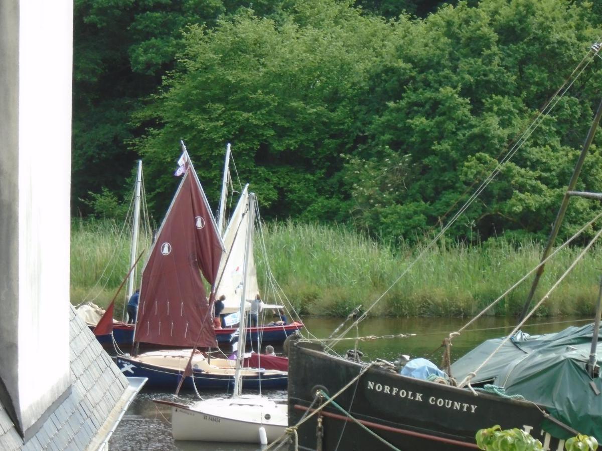 Crew Quarters Port Launay Châteaulin المظهر الخارجي الصورة